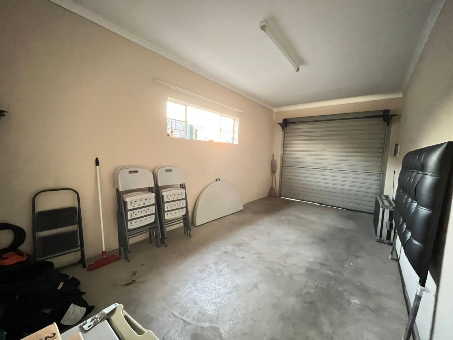 3 Bedroom Property for Sale in Waterkloof East North West